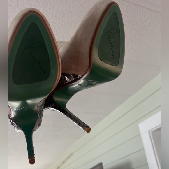 Donald J. Pliner, Stunning Lisa Chaneli Women Suede Ankle Boots,Size 8.5 - Picture 4 of 9